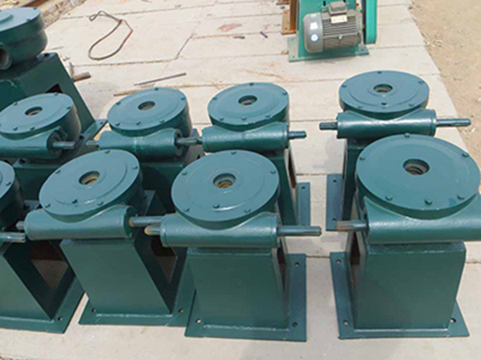 手搖螺桿啟閉機